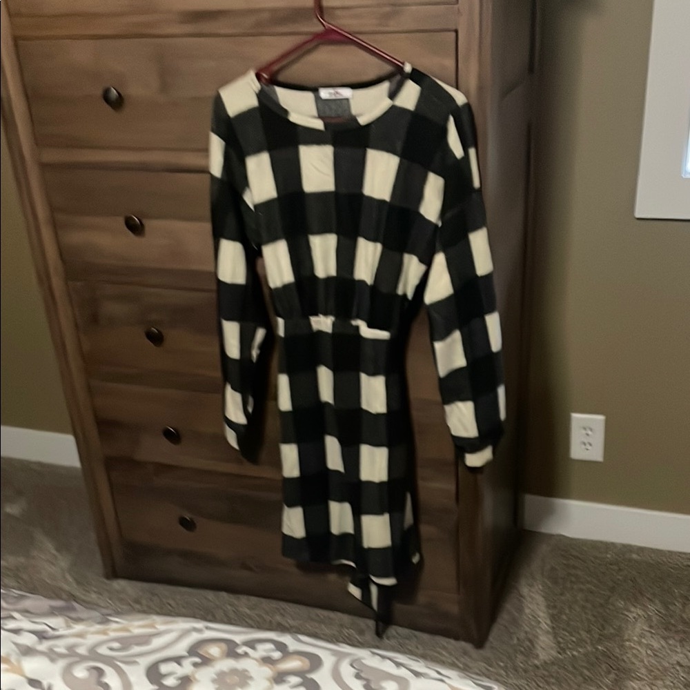 NWOT Black and White Buffalo Plaid Dress sz L